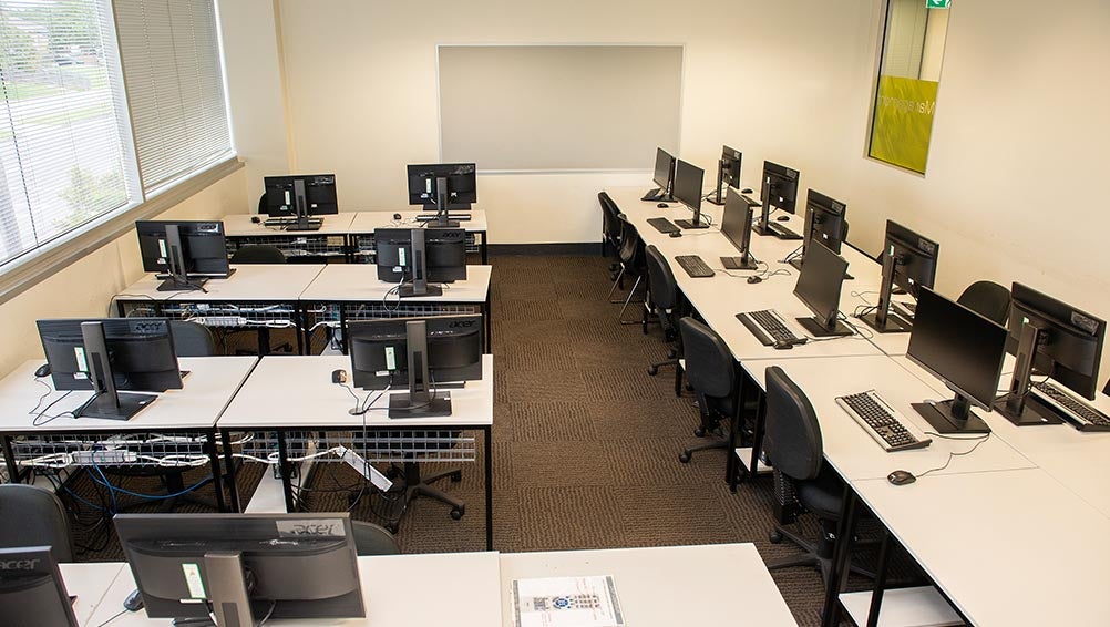 Holmesglen computer lab