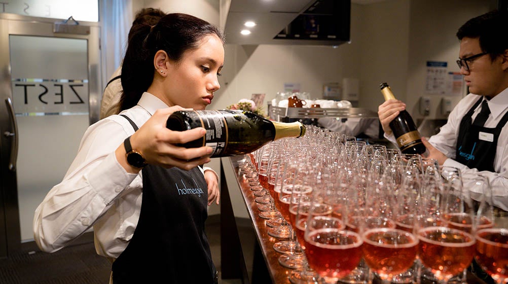 Image_2  of hospitality students at Holmesglen