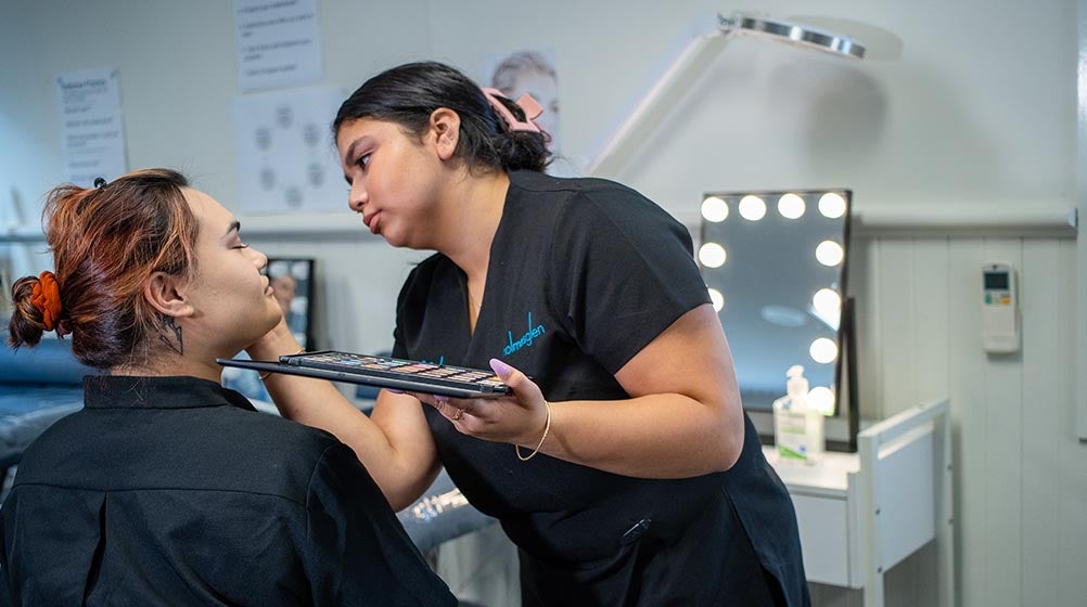 Holmesglen TAFE beauty