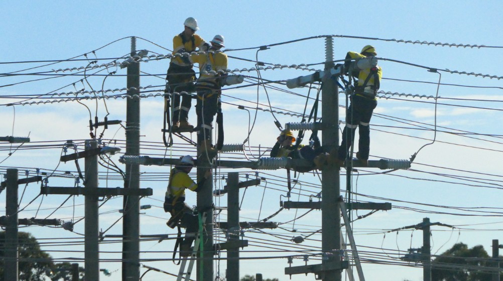 Student Training on Overhead Powerlines