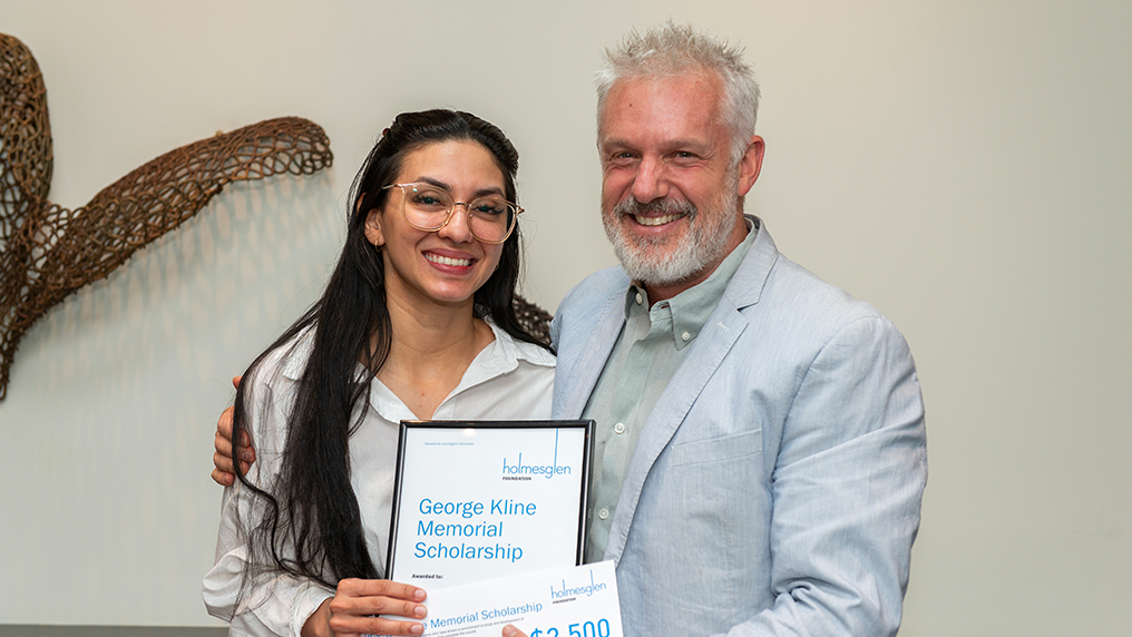 Explore Holmesglen’s diverse TAFE courses in IT, trades, business and healthcare. Gain practical skills to start or grow your career.