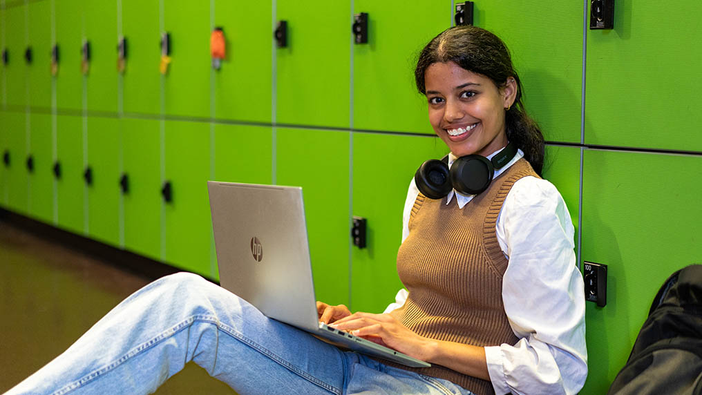 Explore VET Delivered to Secondary Students (VETDSS) programs that give you hands-on skills and a head start in your career.